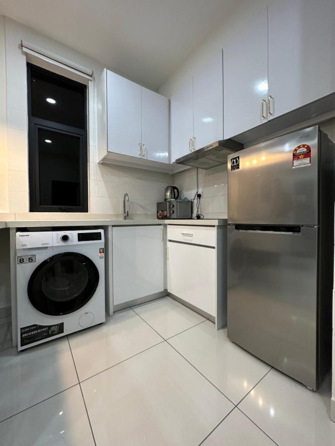 Arti Mont Kiara Aparthotel Kuala Lumpur Exteriör bild