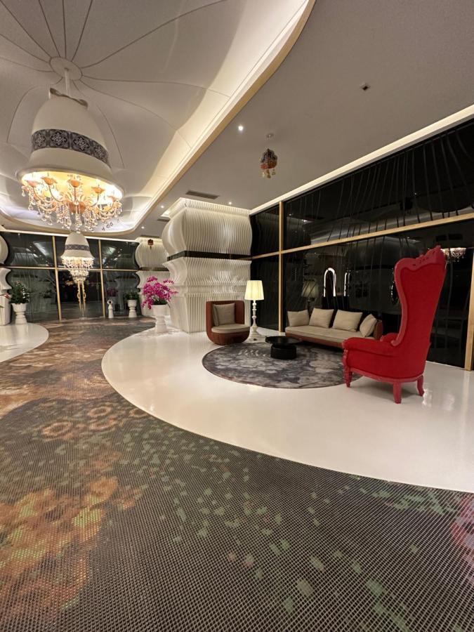 Arti Mont Kiara Aparthotel Kuala Lumpur Exteriör bild